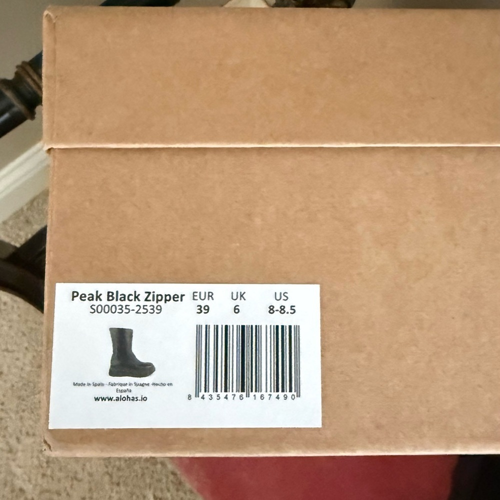 ALOHAS Peak Zipper Boots - Picture 13 of 14